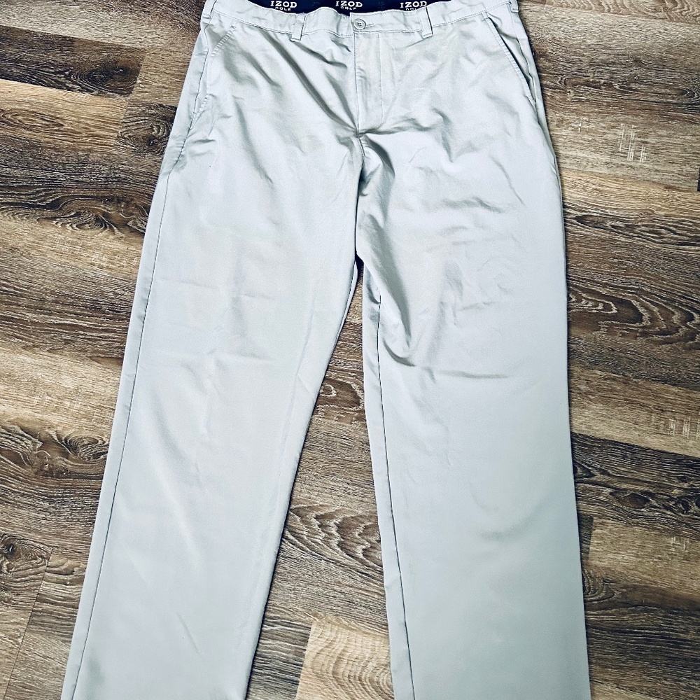 Izod Men’s 38x32 flat front golf pants